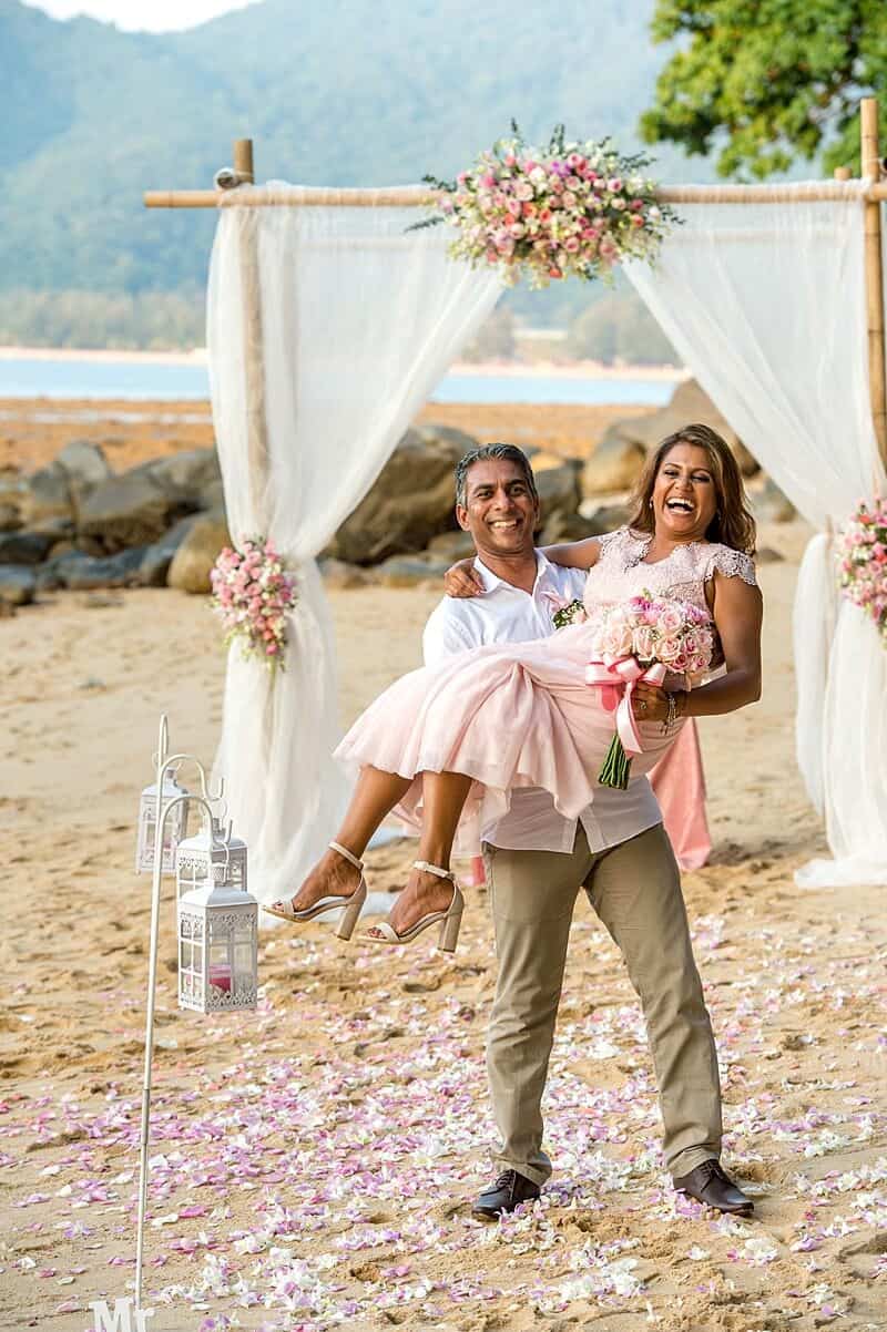 Artishma & Ash wedding at Hua Beach, Phuket — April 2018 (image 20 of 39)