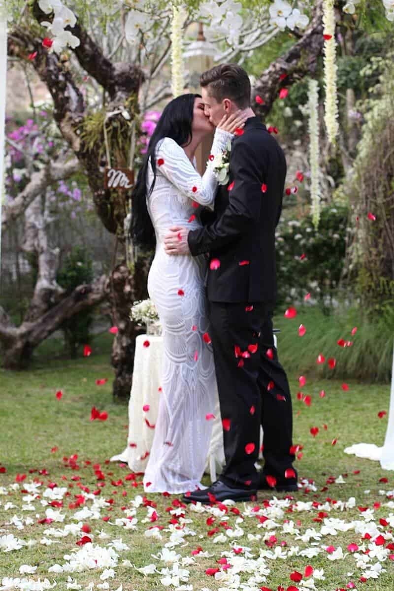 Jacklyn & Alex wedding at Thavorn Beach Villa Resort, Phuket — March 2018 (image 29 of 41)