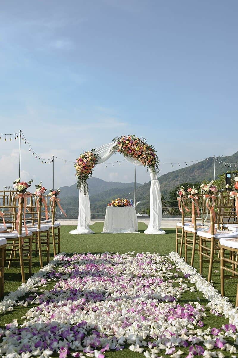 Jennifer & Garys wedding at Hotel Nook Dee, Phuket — April 2018 (image 16 of 50)