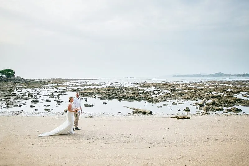 Unique & Phuket wedding at Hua Beach, Phuket — October 2017 (image 27 of 74)
