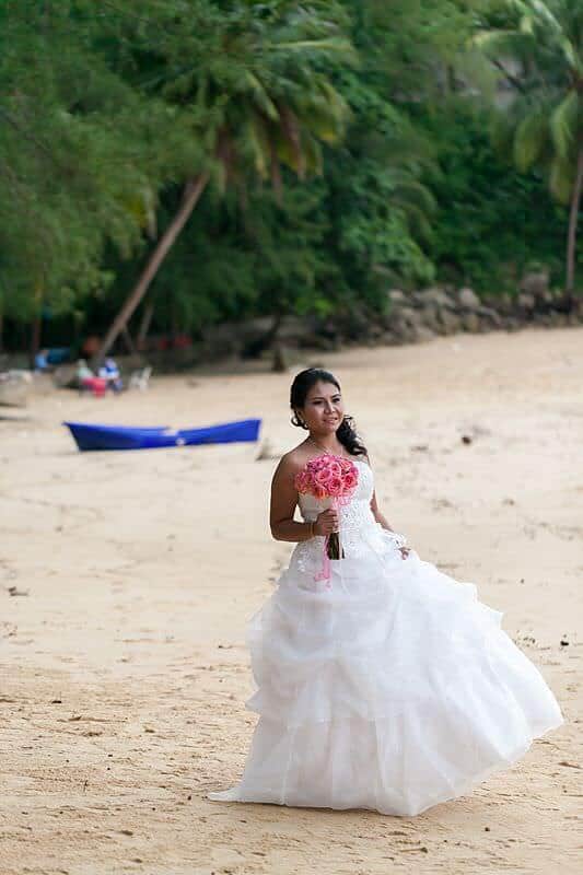 Artishma & Ash wedding at Hua Beach, Phuket — April 2018 (image 27 of 39)