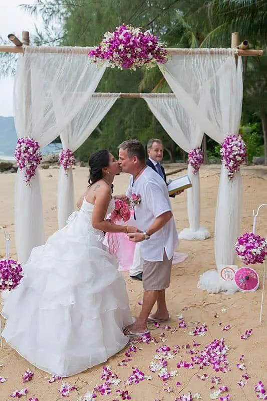 Unique & Phuket wedding at Hua Beach, Phuket — October 2017 (image 4 of 74)