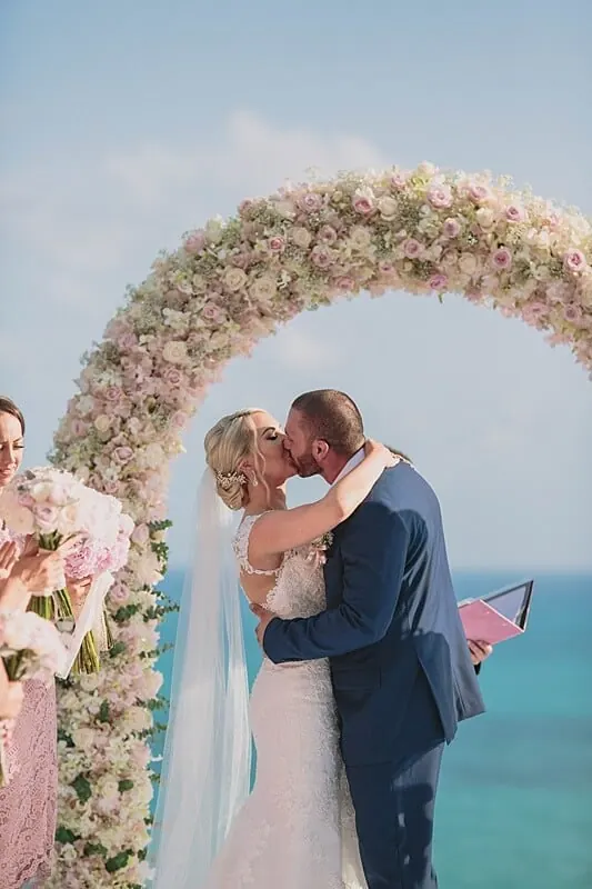 Unique & Phuket wedding at Villa Aye, Phuket — July 2017 (image 10 of 77)