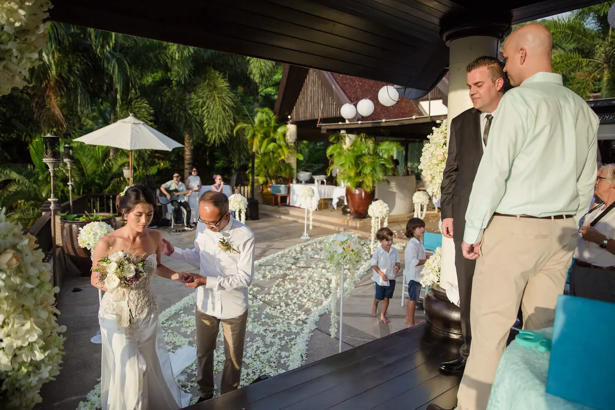 Stephan & Diana wedding at Villa Baan Chang Thai, Phuket — December 2016 (image 178 of 231)