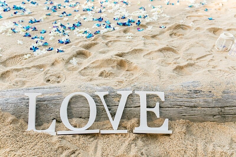 Unique & Phuket wedding at Hua Beach, Phuket — December 2017 (image 4 of 11)