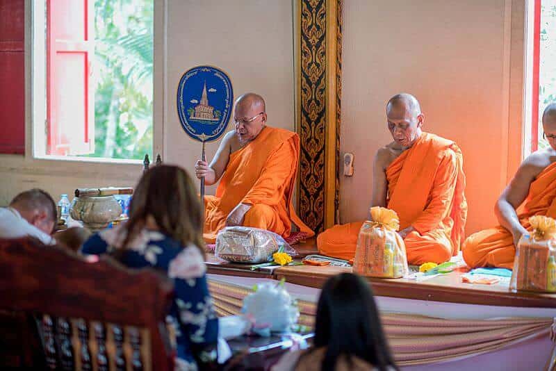 Nic & John wedding at Chalong Temple, Phuket — February 2018 (image 72 of 88)