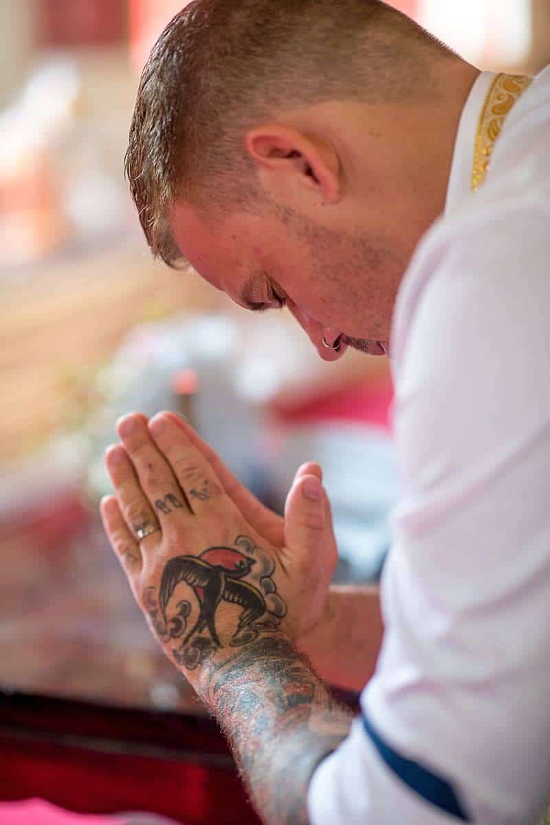 Nic & John wedding at Chalong Temple, Phuket — February 2018 (image 42 of 88)