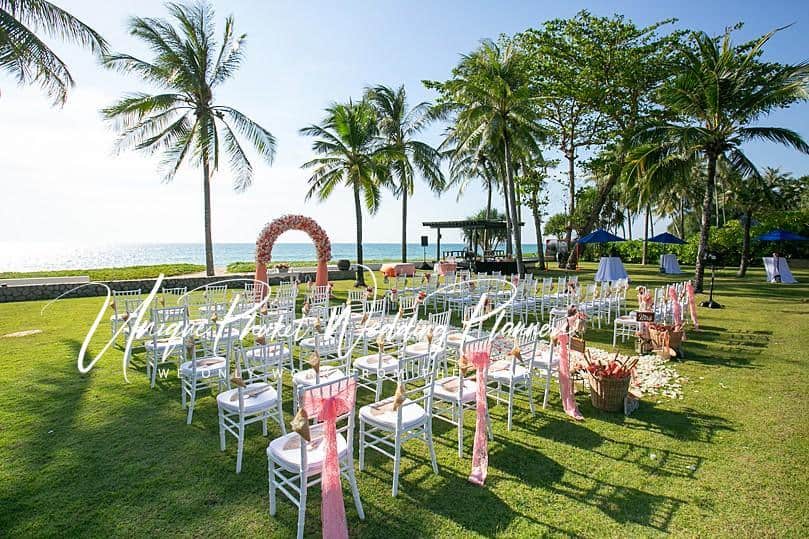 Kitty & Mike wedding at Villa Jia – Jivana Beach Villas, Phuket — February 2019 (image 16 of 31)